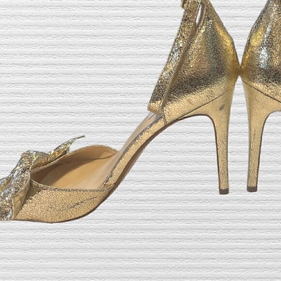 Steve Madden Xenia Gold Bow Heels - Picture 4 of 8